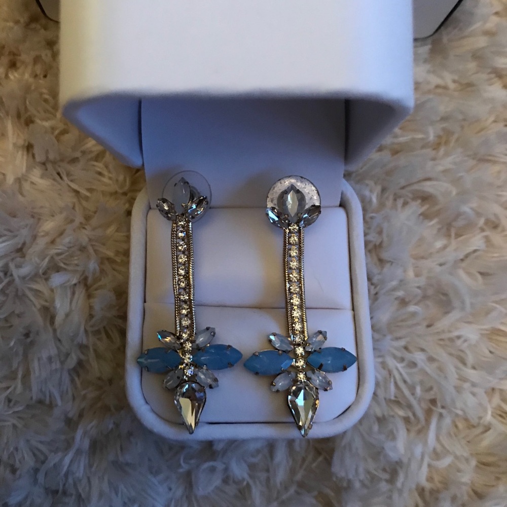 Really pretty gold plated earrings
